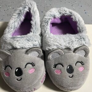 Brand New Koala Kids Gray and Pink Slippers Without Tags and Box